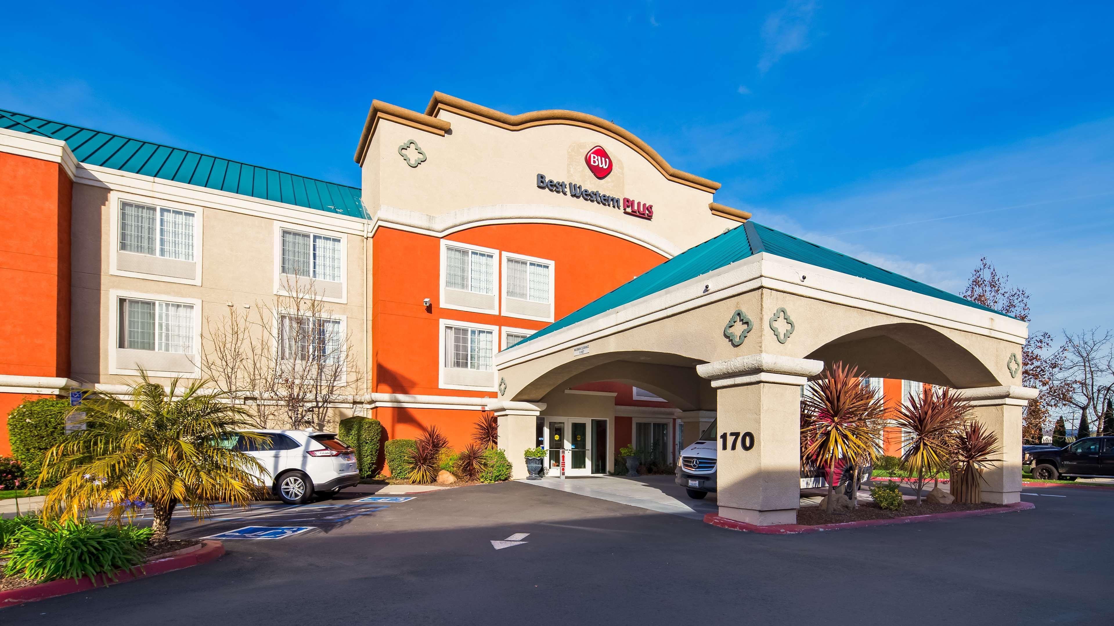 Best Western Airport Inn & Suites Oakland Exterior photo